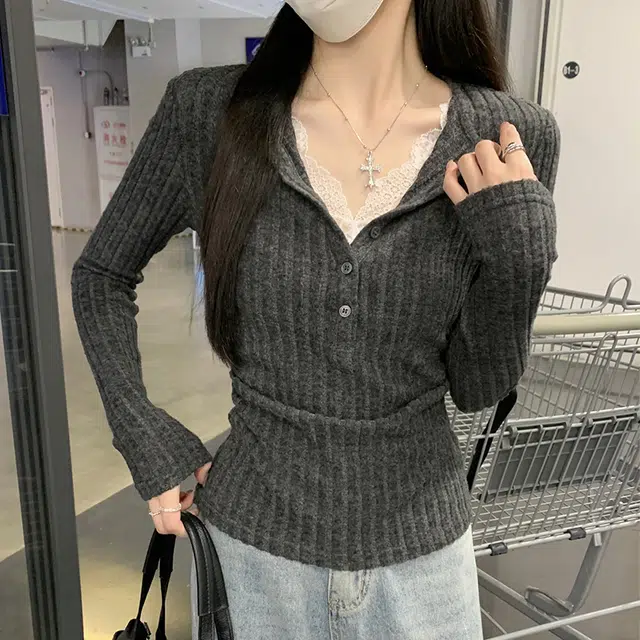 source with u V T