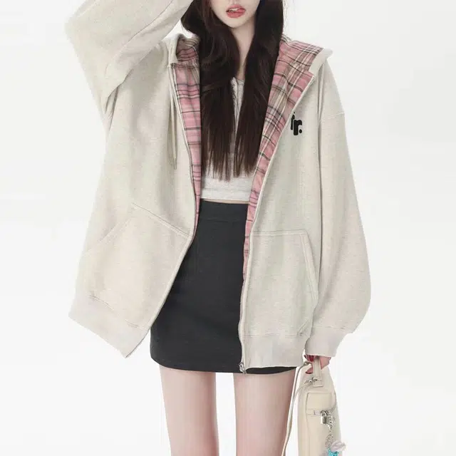 source with u oversize