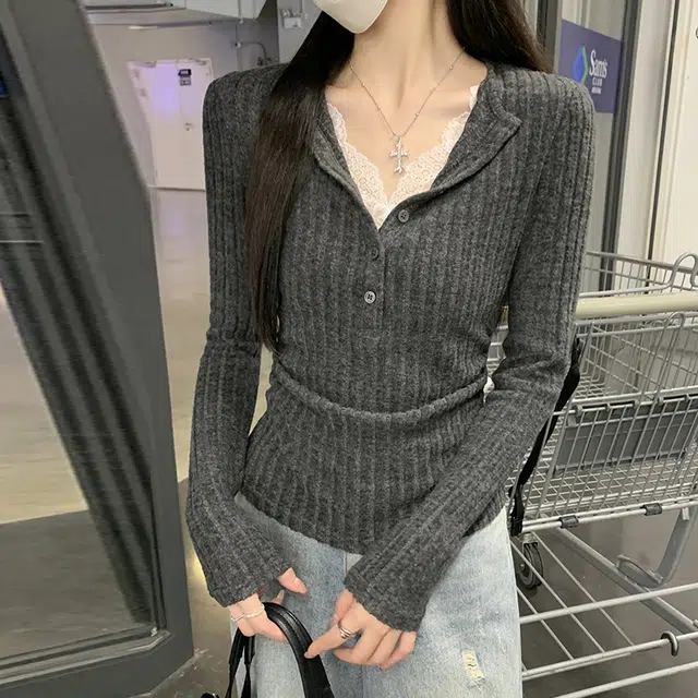 source with u V T