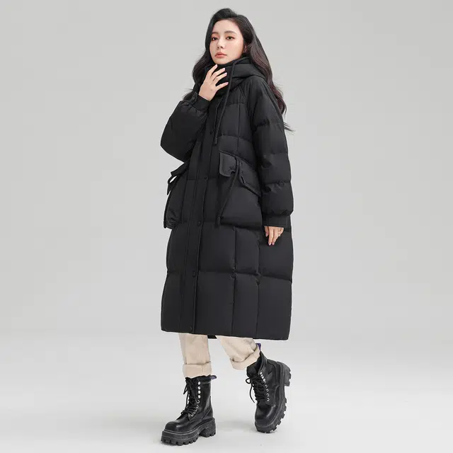 鸭鸭 长款连帽保暖纯色通勤简约舒适宽松百搭羽绒服 女款