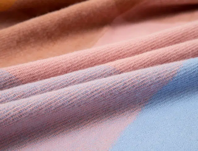 红豆 高品质百搭柔软时尚简约礼盒装 定制卡片代写 涤纶 绒线围巾 男女同款情侣款