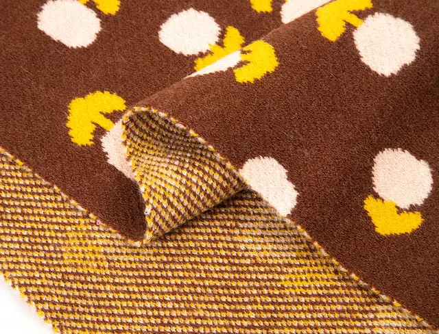 红豆 独特设计时尚保暖 涤纶 绒线围巾 男女同款情侣款