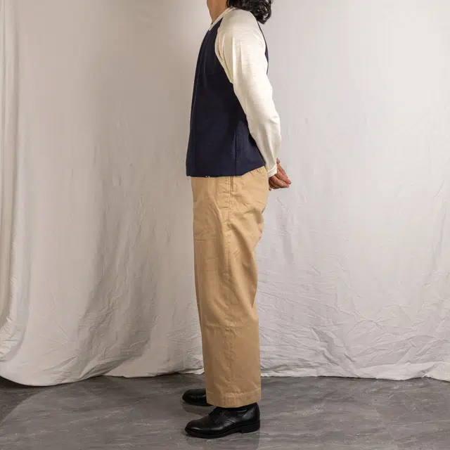 ASSIDUOUS CONFUSED EFFORT T2025T