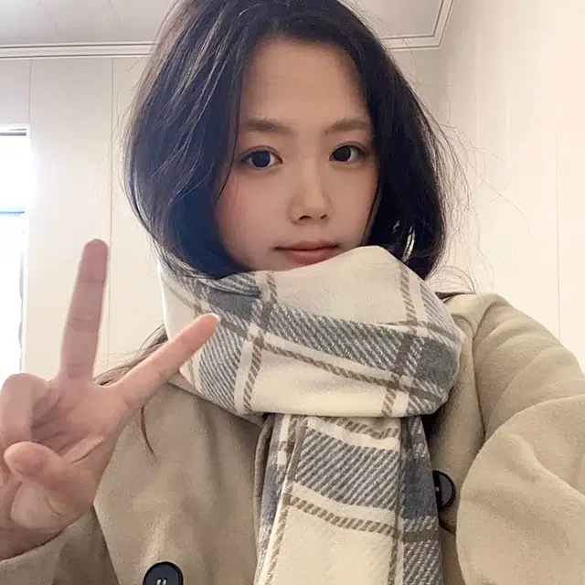 吾皇猫 韩系小清新百搭黑白格纹秋冬柔软保暖加厚 聚酯纤维 绒线围巾 男女同款情侣款