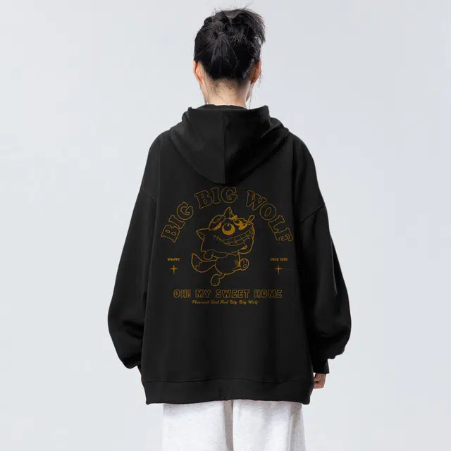 喜羊羊与灰太狼 美式复古学院风灰太狼创意卡通动漫印花休闲户外日常通勤百搭舒适宽松情侣连帽套头卫衣 男女同款