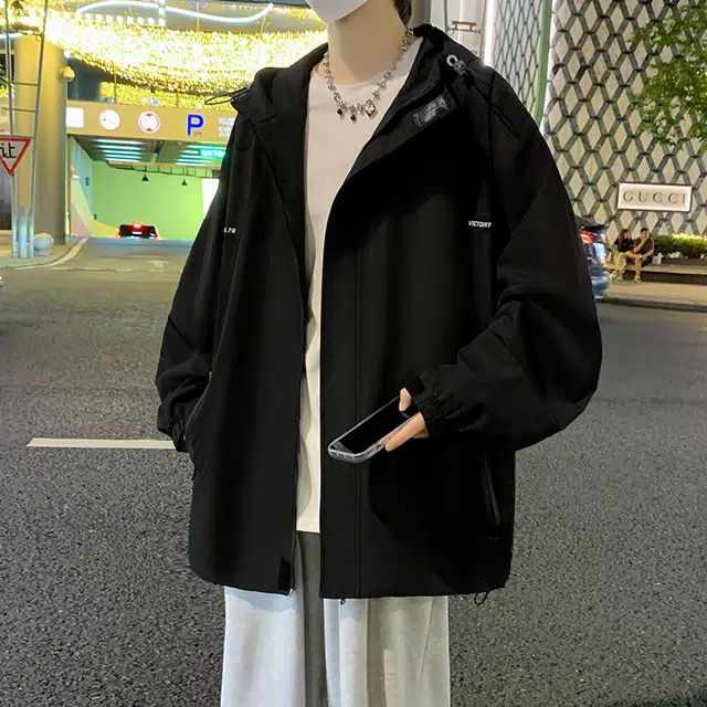 洋气先生 美式复古潮牌轻奢字母印花连帽拉链设计纯色长袖休闲舒适防风山系户外通勤徒步无性别主义简约百搭工装冲锋外套夹克 男女同款
