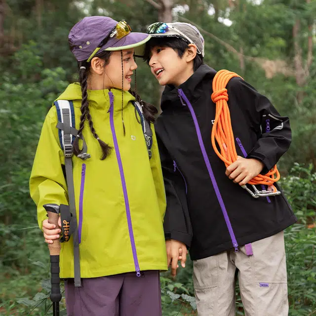 俞兆林冲锋衣 青春时尚可防风防水户外运动儿童小俏壳外套春秋冬季青少年轻便透气舒适百搭