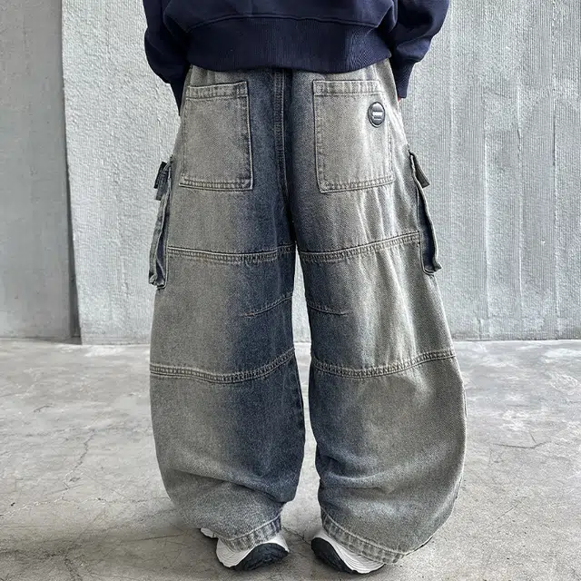 俞兆林牛仔裤 高级感潮流渐变多口袋设计工装直筒休闲裤儿童春秋款痞帅男童复古时尚百搭耐磨