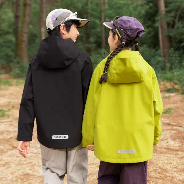 俞兆林冲锋衣 青春时尚可防风防水户外运动儿童小俏壳外套春秋冬季青少年轻便透气舒适百搭