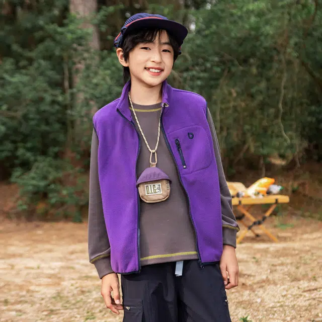 俞兆林马甲 个性潮流风儿童运动坎肩无袖衫春秋季薄款青少年户外活动时尚休闲立领舒适轻便外套