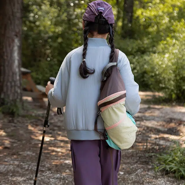 俞兆林棉衣 童装加厚轻便宽松防水透湿耐磨轻盈纯色潮范潮流时尚休闲印花