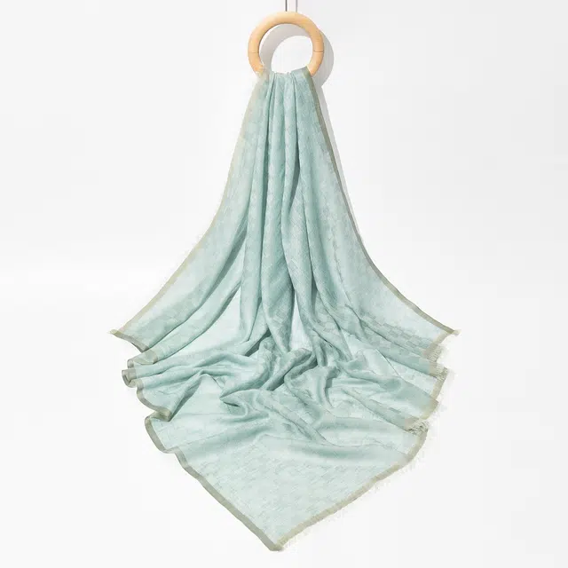 一米画纱 高格调细密轻盈柔软舒适亲肤保暖大方巾清新水溶色织格优雅个性毛须边 绵羊毛 绒线围巾 女款