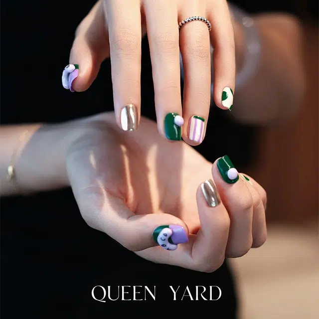 QUEENYARD 2024