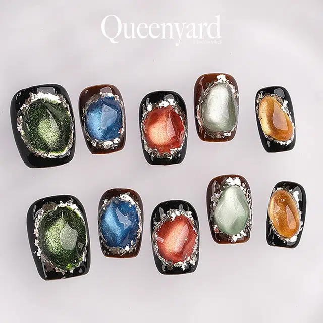 QUEENYARD