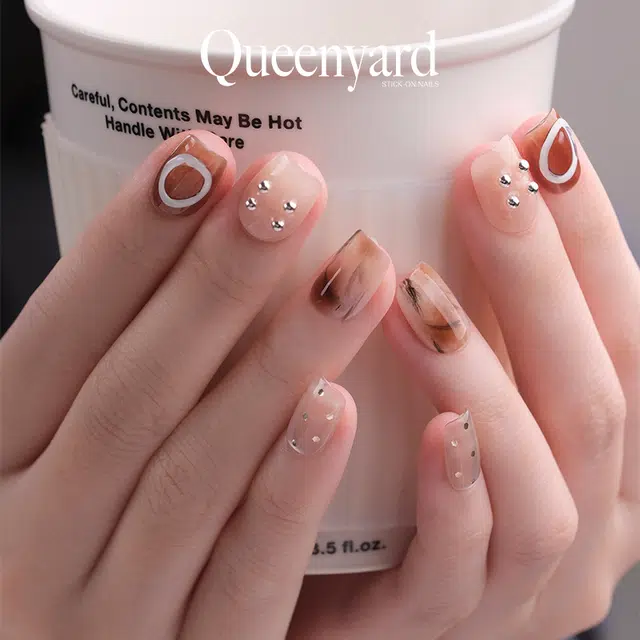 QUEENYARD