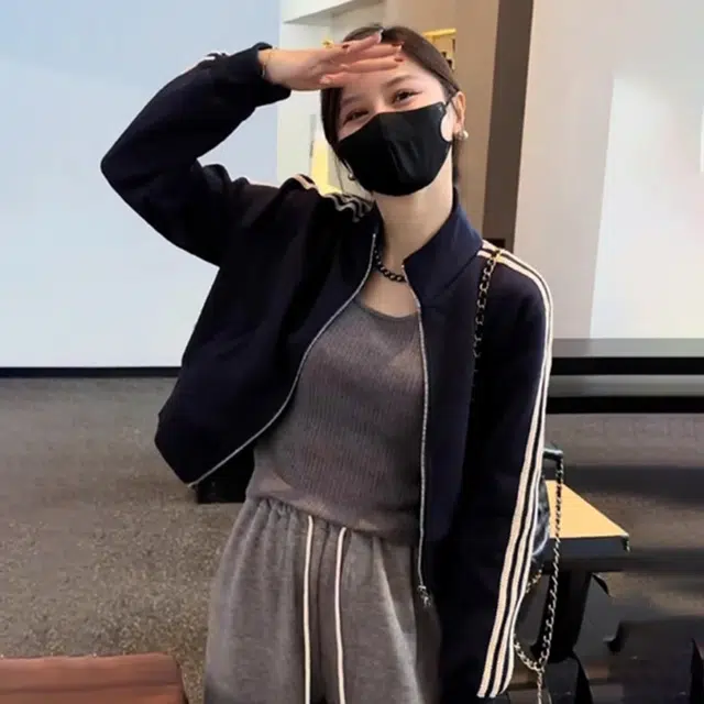 邦固依品 高级感三条杠立领外套女春秋宽松小个子休闲短款拉链开衫上衣卫衣 女款