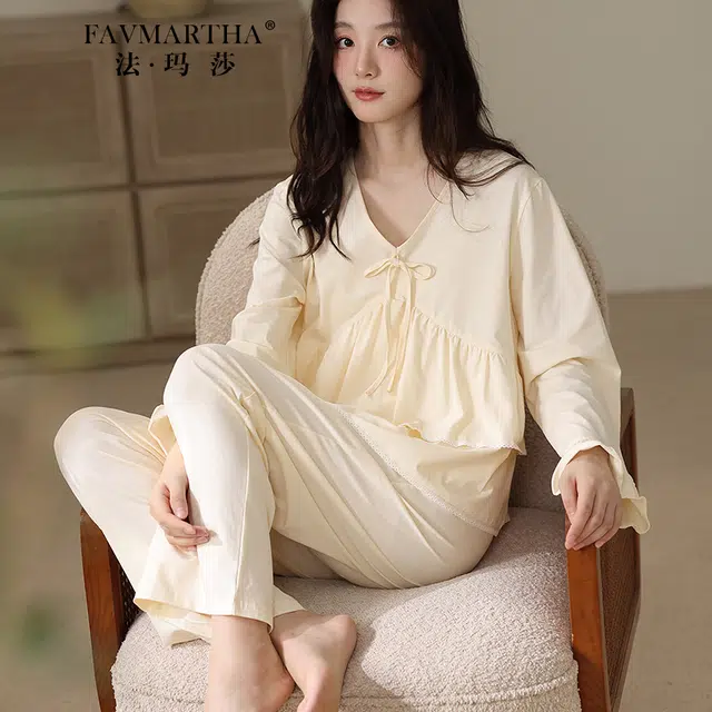 FAVMARTHA V