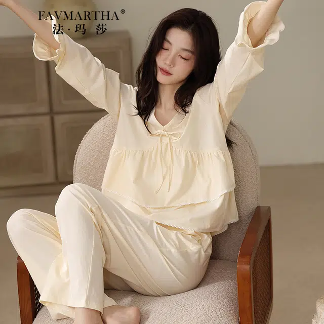 FAVMARTHA V