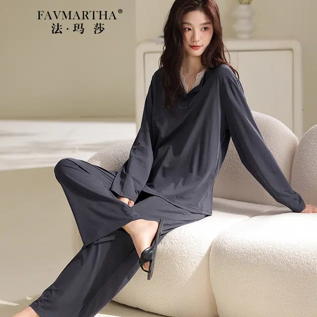 FAVMARTHA V
