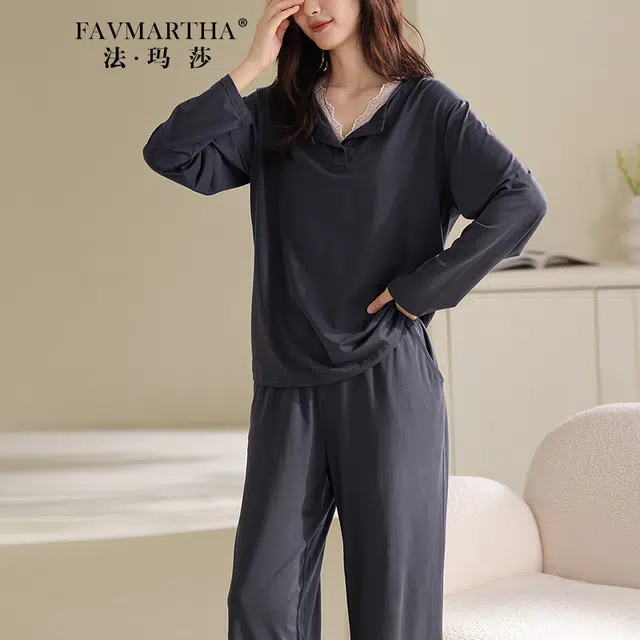 FAVMARTHA V