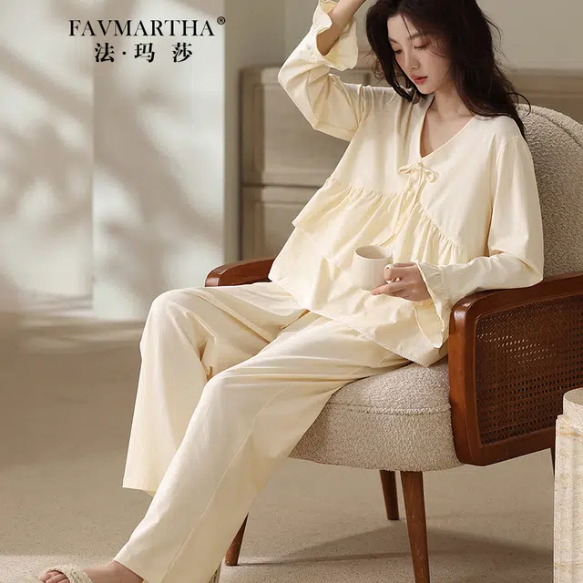 FAVMARTHA V