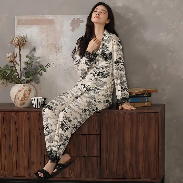 帕兰朵 女士春秋季莫代尔棉简约知性风翻领开衫款可外穿女家居服睡衣套装 女款