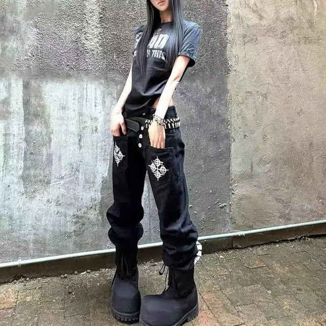 笔杏 美式高街口袋十字设计图案高级氛围感纯色宽松直筒潮流小众嘻哈街头痞帅学院时尚休闲百搭简约韩系松弛牛仔裤 男女同款