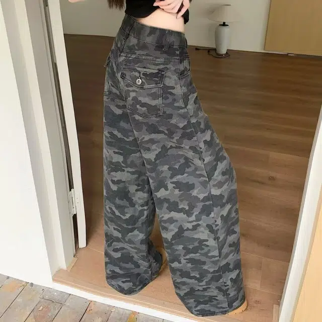 笔杏 经典迷彩印花深色系百搭高腰宽松版型显高显瘦裤腿拖地设计美式复古潮流穿搭慵懒风牛仔裤 男女同款