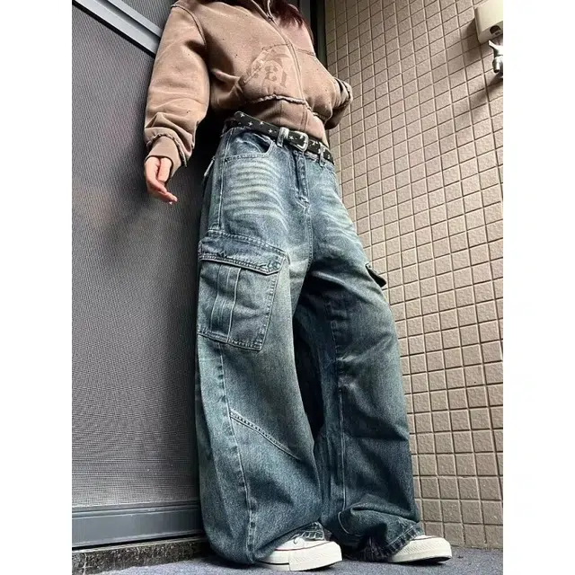 笔杏 美式复古高街潮牌水洗做旧大口袋小众创意个性设计工装拖地显瘦显高弯刀百搭微喇痞帅嘻哈阔腿街头舒适牛仔裤 男女同款