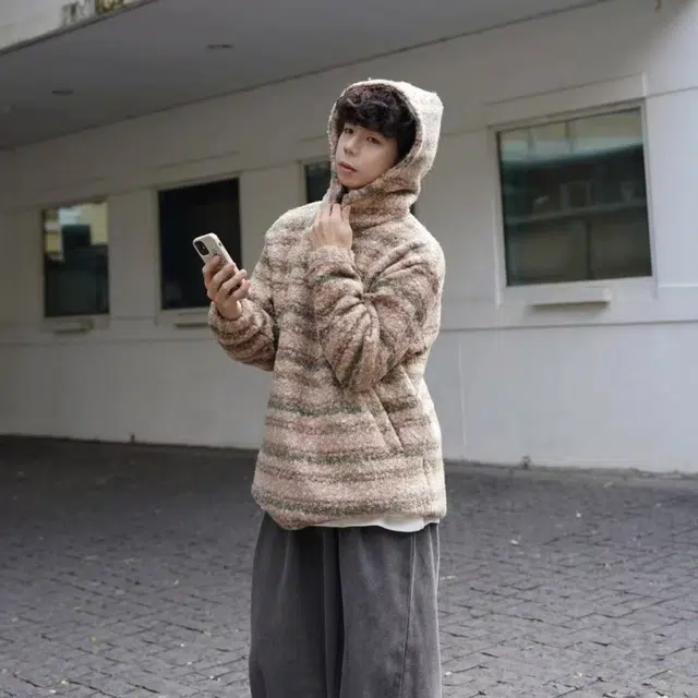 笔杏 复古做旧条纹连帽半拉链设计解锁穿搭层次感宽松上衣小众慵懒风保暖让你在与舒适中找到风格平衡针织衫 男女同款