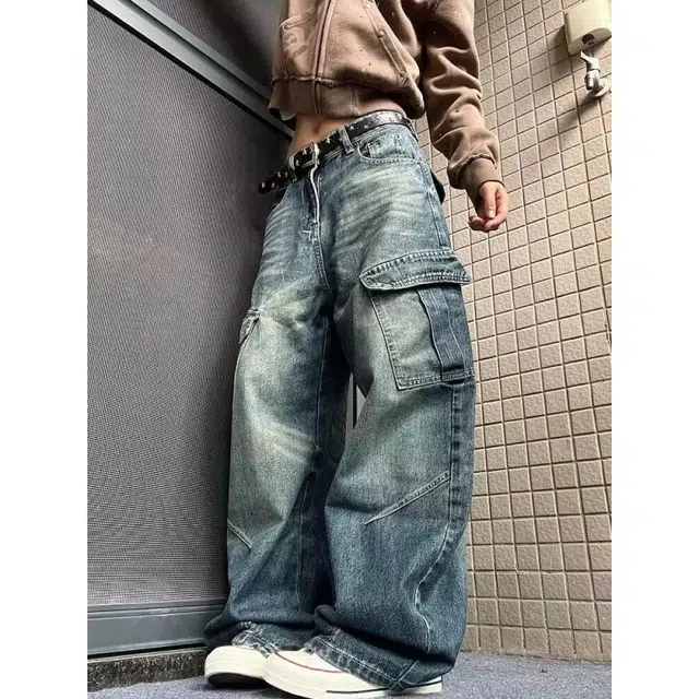 笔杏 美式复古高街潮牌水洗做旧大口袋小众创意个性设计工装拖地显瘦显高弯刀百搭微喇痞帅嘻哈阔腿街头舒适牛仔裤 男女同款