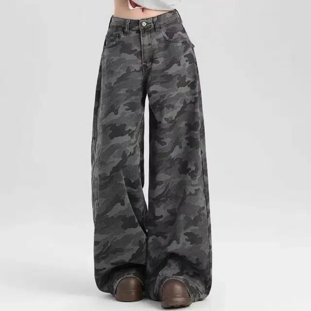 笔杏 经典迷彩印花深色系百搭高腰宽松版型显高显瘦裤腿拖地设计美式复古潮流穿搭慵懒风牛仔裤 男女同款