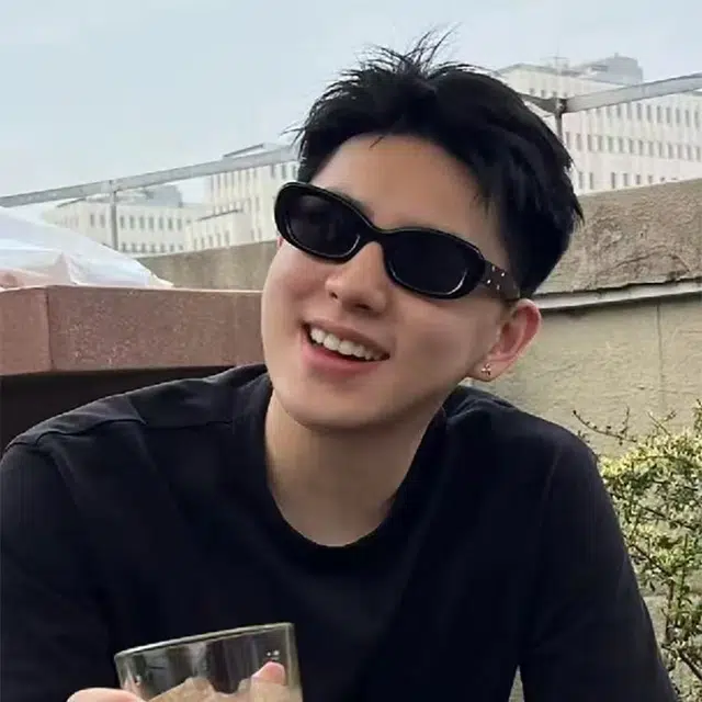 无限兔 高级感潮流防紫外线通勤窄框 猫眼 太阳眼镜 男女同款情侣款