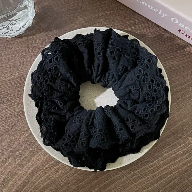 【蕾丝花边百搭】 无限兔 复古气质上班通勤简便大肠丸子头扎马尾时尚舒适皮筋高级感发饰头饰 布艺 发圈 女款