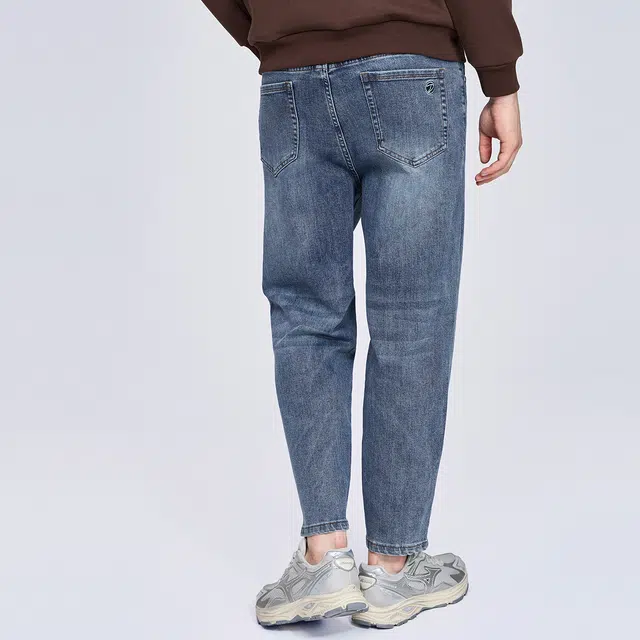 与狼共舞 弹力宽松全适配直筒长裤通勤百搭挺阔有型时尚休闲刺绣牛仔裤 男款