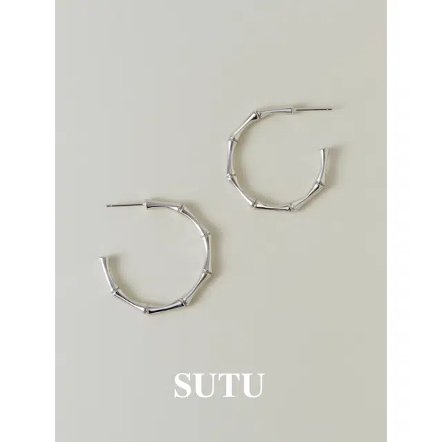 S925