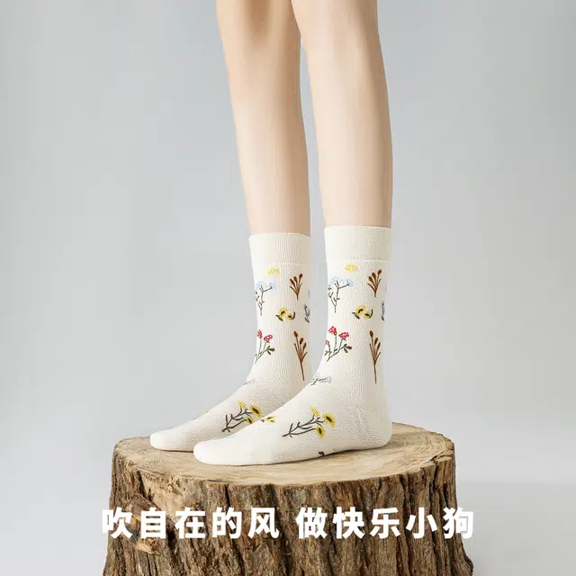 江狗 文艺袜子女春秋中筒袜复古花卉无骨堆堆袜 男女同款