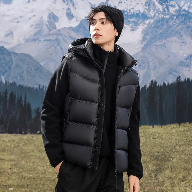 雅鹿 鹅绒可脱卸帽马甲 潮流可收纳加厚保暖外套男女同款羽绒外穿马甲 男款 黑色
