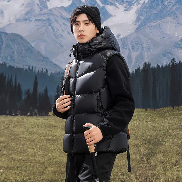 雅鹿 鹅绒可脱卸帽马甲 潮流可收纳加厚保暖外套男女同款羽绒外穿马甲 男款 黑色
