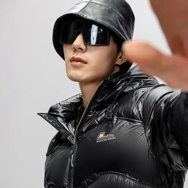 雅鹿 压胶保暖纯色加厚休闲连帽羽绒服 男款 黑色