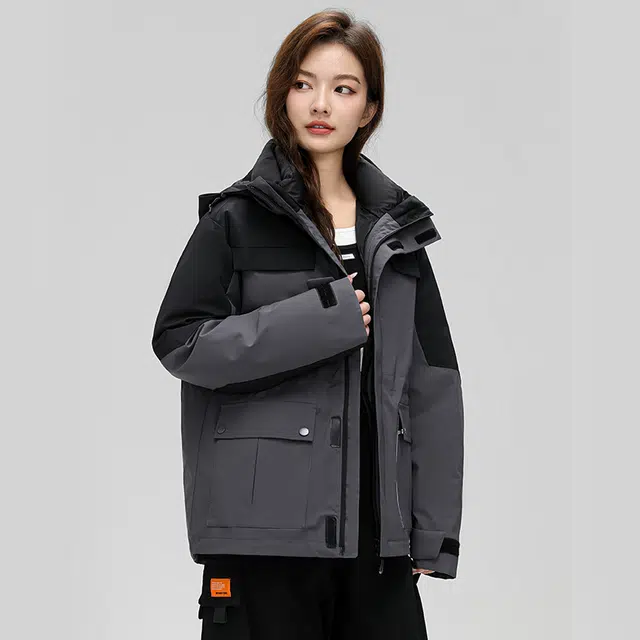 雅鹿 防风防雨户外登山服冲锋衣 女款