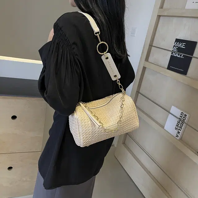 雅鹿 小众设计编织 草编 枕头包斜挎单肩包 小号 女款 多色