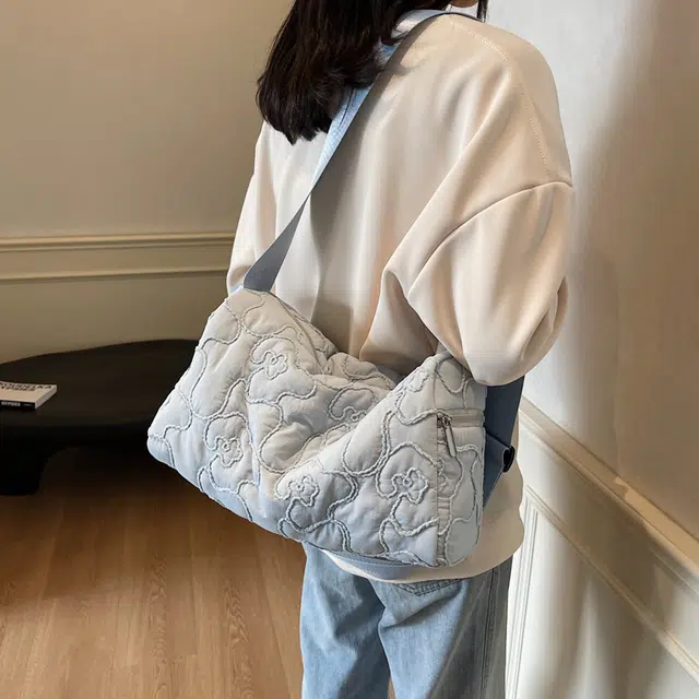 雅鹿 秋冬百搭上班通勤 布 斜挎包 大号 女款 白色/黑色/蓝色/紫色/卡其色