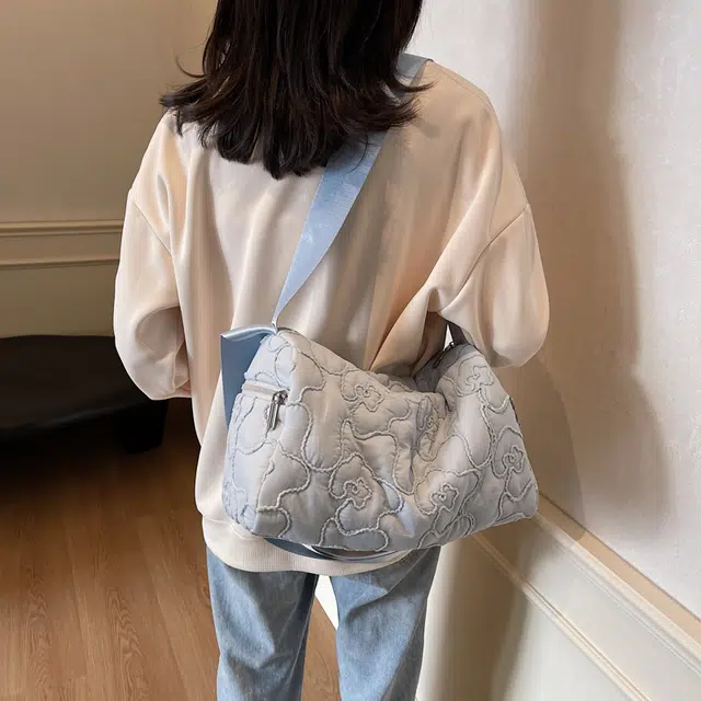 雅鹿 秋冬百搭上班通勤 布 斜挎包 大号 女款 白色/黑色/蓝色/紫色/卡其色