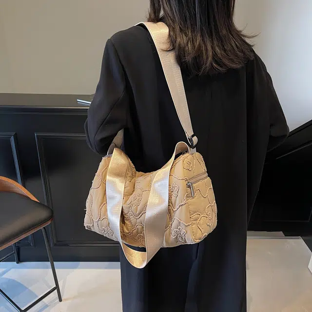 雅鹿 秋冬百搭上班通勤 布 斜挎包 大号 女款 白色/黑色/蓝色/紫色/卡其色