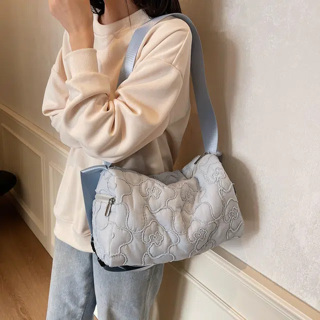 雅鹿 秋冬百搭上班通勤 布 斜挎包 大号 女款 白色/黑色/蓝色/紫色/卡其色