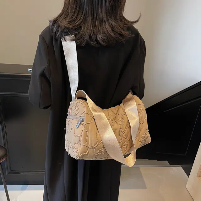 雅鹿 秋冬百搭上班通勤 布 斜挎包 大号 女款 白色/黑色/蓝色/紫色/卡其色