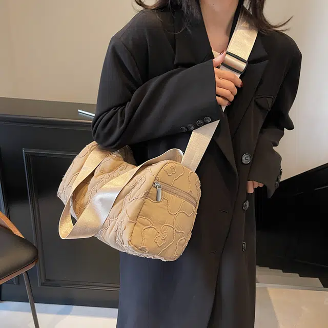 雅鹿 秋冬百搭上班通勤 布 斜挎包 大号 女款 白色/黑色/蓝色/紫色/卡其色
