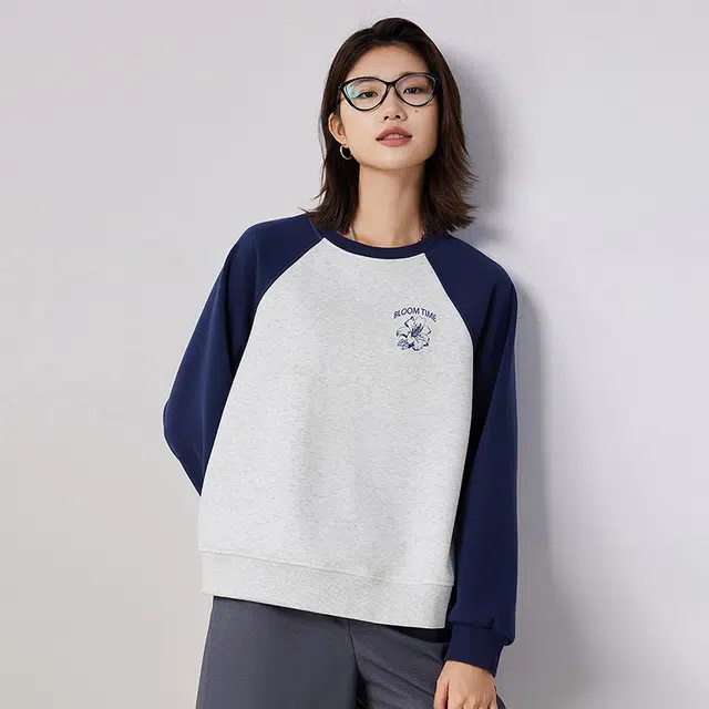 初语 美式百合花卫衣加绒保暖撞圆领插肩袖上衣 女款