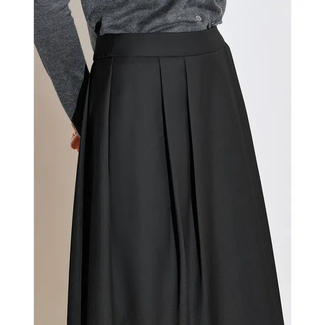 初语 纯色合身长款休闲长裙 女款